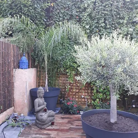 לינה וארוחת בוקר Dans Un Jardin Bb Et Jacuzzi *