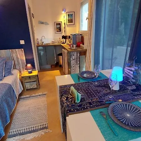 Couette-café Dans Un Jardin Bb Et Jacuzzi Mandelieu